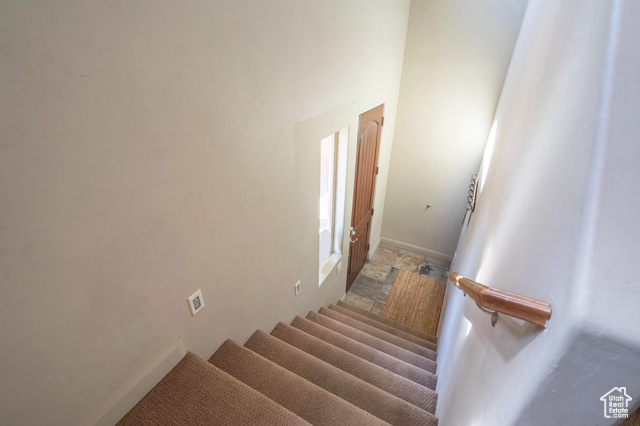 Photo 11 for MLS #2115928 at 1839 W Canyon View Dr #204