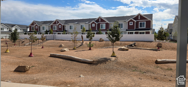 Photo 26 for MLS #2115932 at 1052 E Regatta Ln