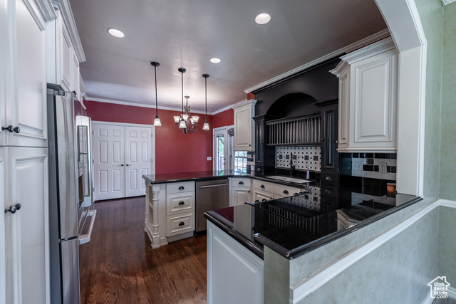 Photo 11 for MLS #2115937 at 968 E Chelsea Dr