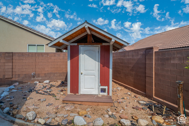 Photo 44 for MLS #2115955 at 376 E Calgary