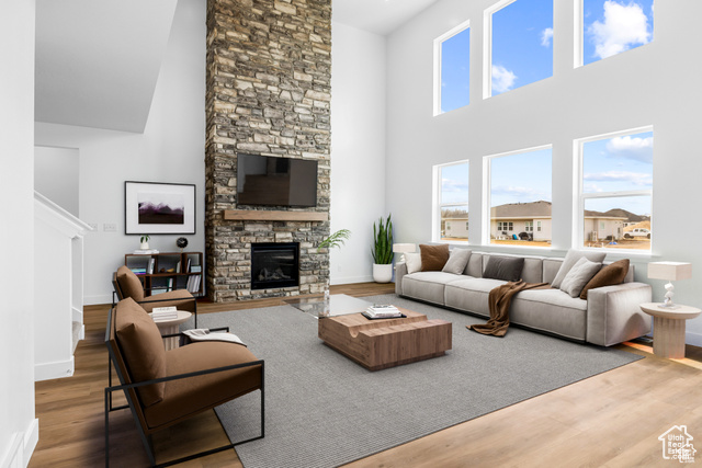 Photo 3 for MLS #2115957 at 2248 E 320 North #44