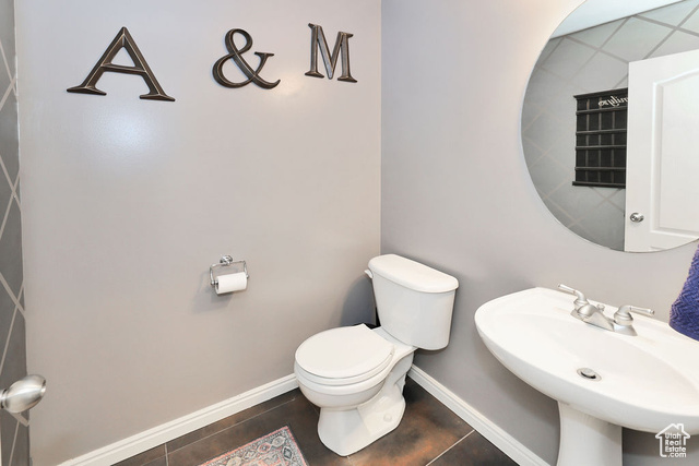 Photo 11 - 290 E Regent Park Ct, Midvale UT 84047