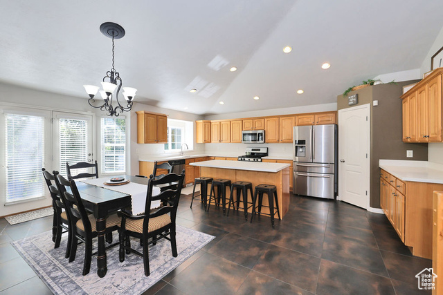 Photo 8 - 290 E Regent Park Ct, Midvale UT 84047