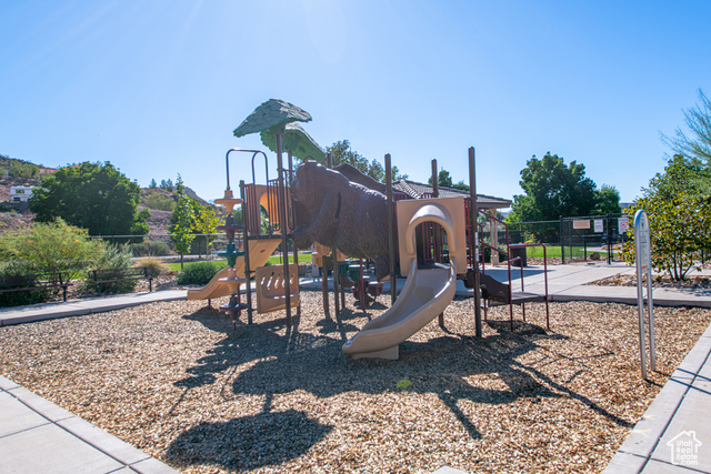 Photo 21 for MLS #2115978 at 200 E 400 South #24