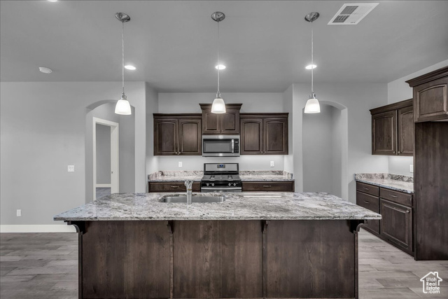 Photo 12 for MLS #2115981 at 1943 N Somerset St