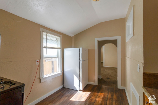 Photo 4 for MLS #2115997 at 2030 S Orchard Ave