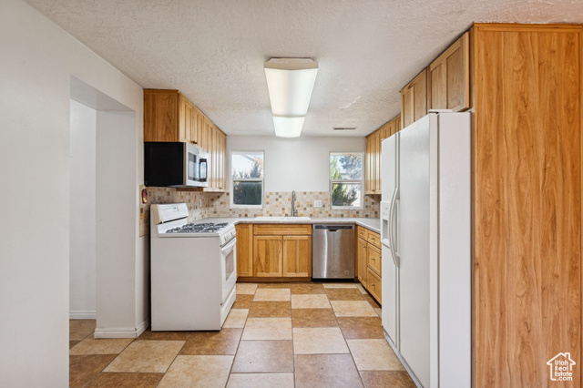 Photo 4 for MLS #2116008 at 2184 W Gentile St
