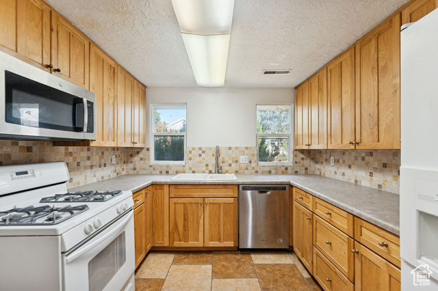 Photo 3 for MLS #2116008 at 2184 W Gentile St