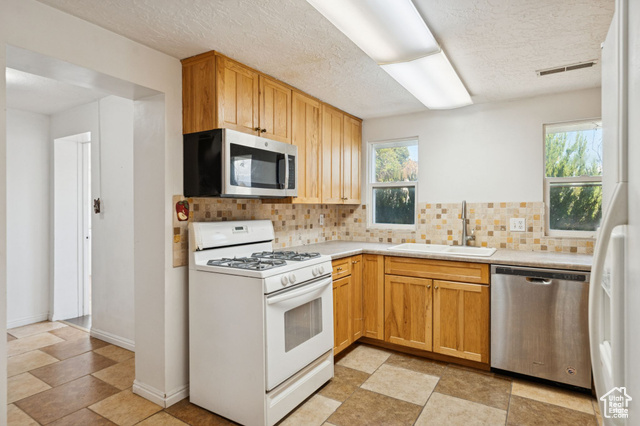 Photo 5 for MLS #2116008 at 2184 W Gentile St