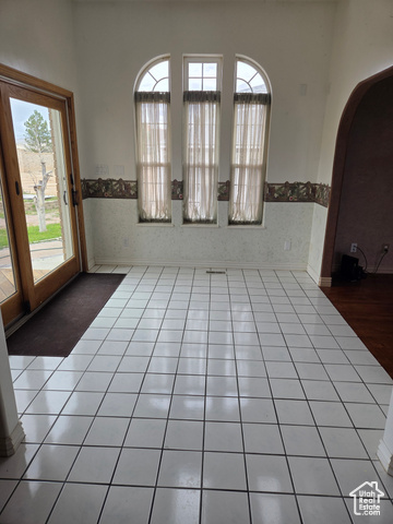 Photo 18 for MLS #2116021 at 1402 Shepherd Dr