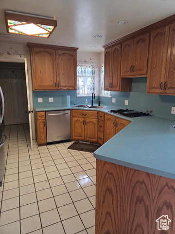 Photo 11 for MLS #2116021 at 1402 Shepherd Dr