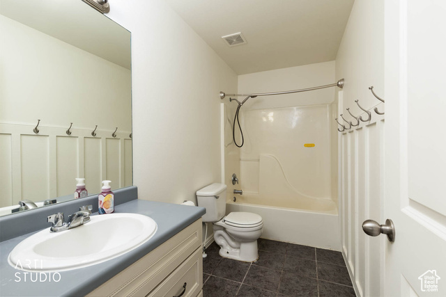Photo 30 for MLS #2116033 at 2151 E Cedar Trails Way