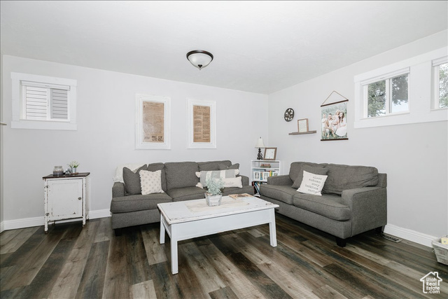 Photo 7 for MLS #2116038 at 597 S Quinn Ct