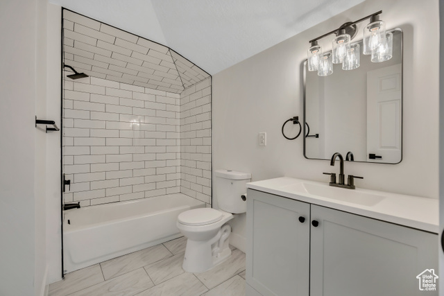 Photo 12 for MLS #2116041 at 2202 S Lake St