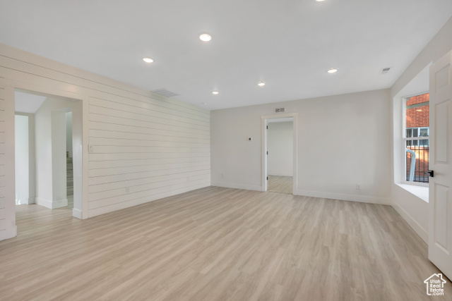 Photo 9 for MLS #2116041 at 2202 S Lake St
