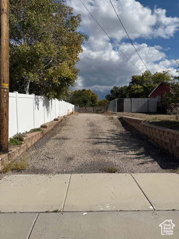 Photo 3 for MLS #2116043 at 11515 S Temple Dr