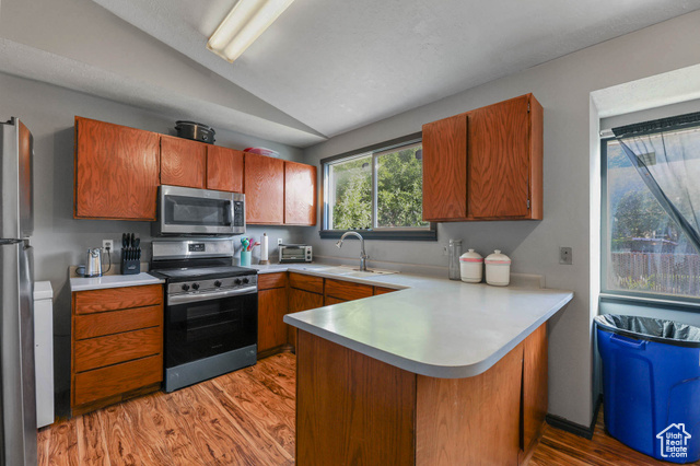 Photo 9 for MLS #2116048 at 1375 W Little Creek Dr