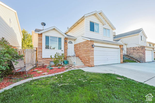 Photo 3 for MLS #2116048 at 1375 W Little Creek Dr