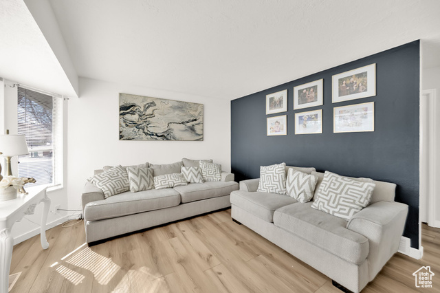 Photo 4 for MLS #2116049 at 4308 W Volta Ave