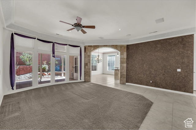Photo 5 for MLS #2116061 at 1584 N Raven Ln