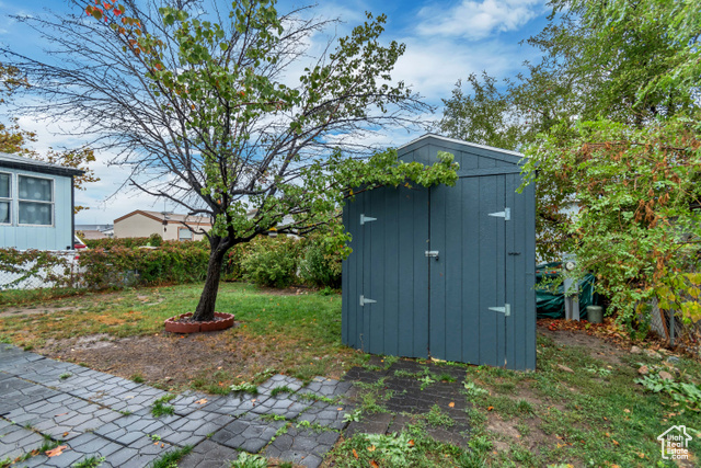 Photo 7 for MLS #2116062 at 1258 W Rock River Rd #82