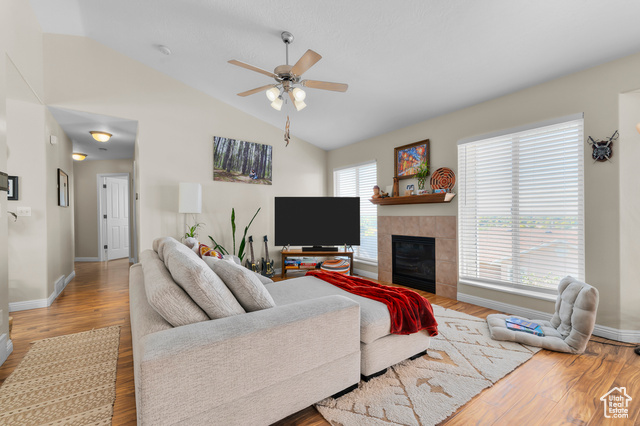 Photo 3 for MLS #2116065 at 921 N 600 East