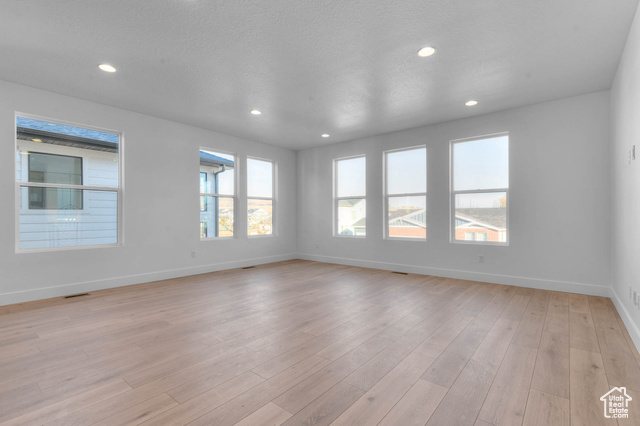 Photo 9 for MLS #2116075 at 3971 W Red Clover Dr
