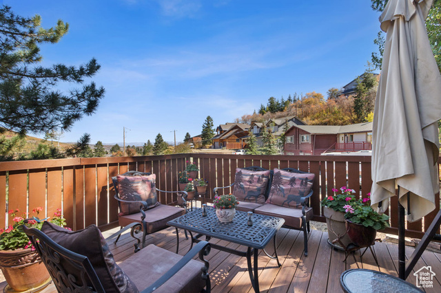 Photo 30 for MLS #2116086 at 135 Crestview Dr