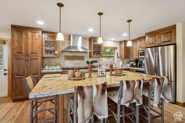 Photo 23 for MLS #2116086 at 135 Crestview Dr