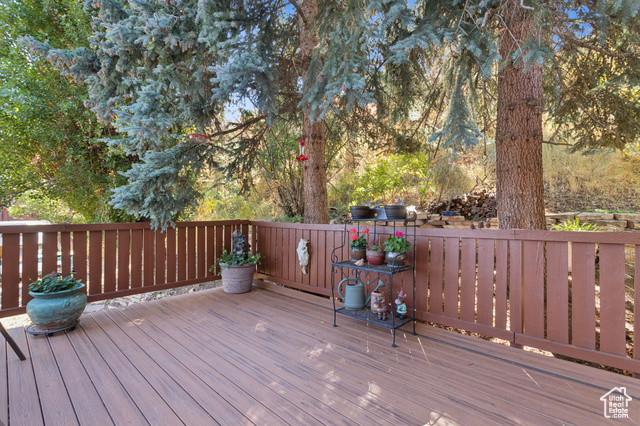 Photo 29 for MLS #2116086 at 135 Crestview Dr