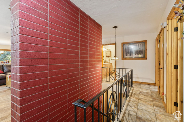 Photo 12 for MLS #2116086 at 135 Crestview Dr