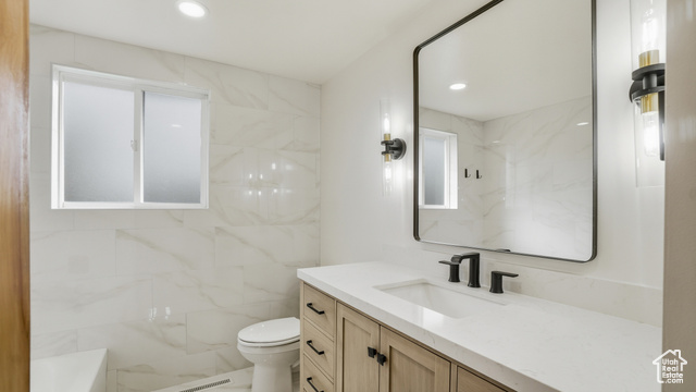 Photo 10 for MLS #2116089 at 533 S 700 West