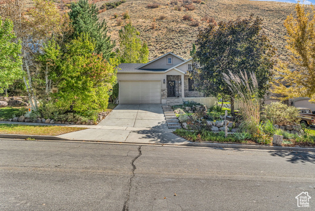 Photo 32 for MLS #2116097 at 102 E Manilla Dr