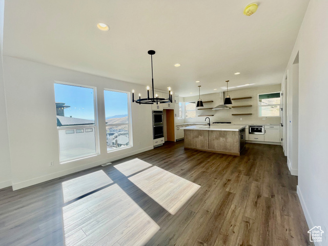 Photo 8 for MLS #2116105 at 5877 N Canyon Rim Rd #623