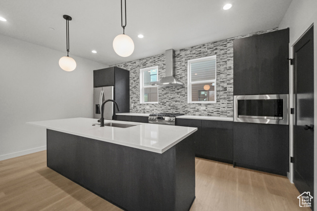 Photo 4 for MLS #2116113 at 568 E Dolores Cv #4