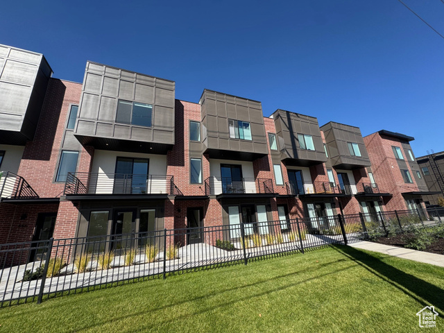 568 E DOLORES CV #4, Salt Lake City UT 84107