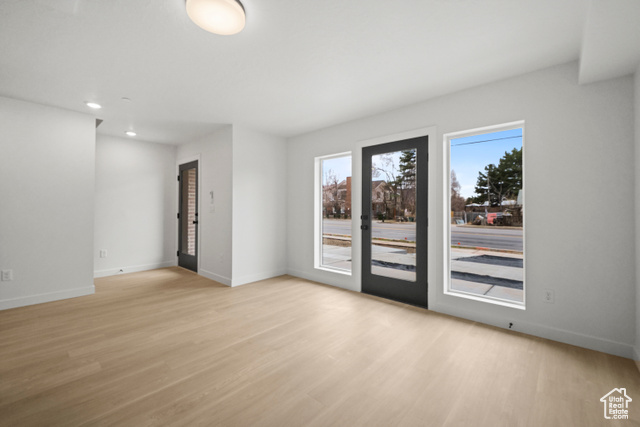 Photo 13 for MLS #2116113 at 568 E Dolores Cv #4