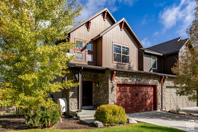 Photo 37 for MLS #2116119 at 924 W Abigail Dr