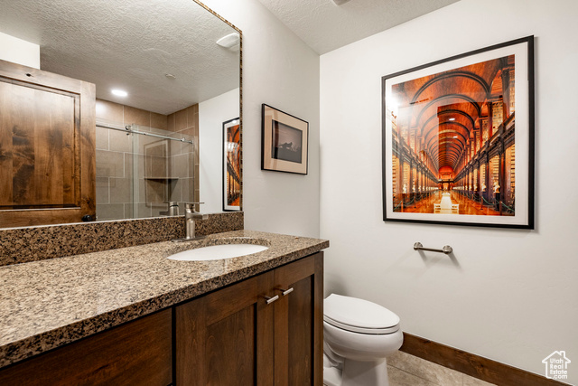Photo 24 for MLS #2116119 at 924 W Abigail Dr