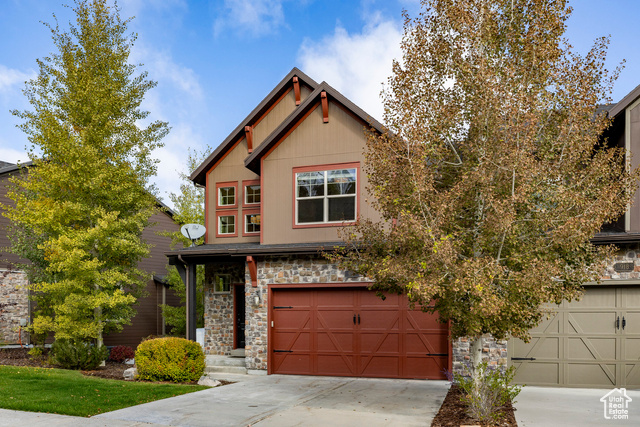 Photo 32 for MLS #2116119 at 924 W Abigail Dr