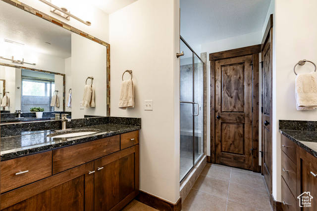 Photo 21 for MLS #2116119 at 924 W Abigail Dr