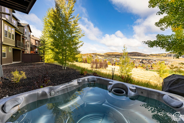 Photo 34 for MLS #2116119 at 924 W Abigail Dr