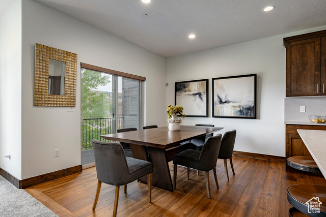 Photo 7 for MLS #2116119 at 924 W Abigail Dr