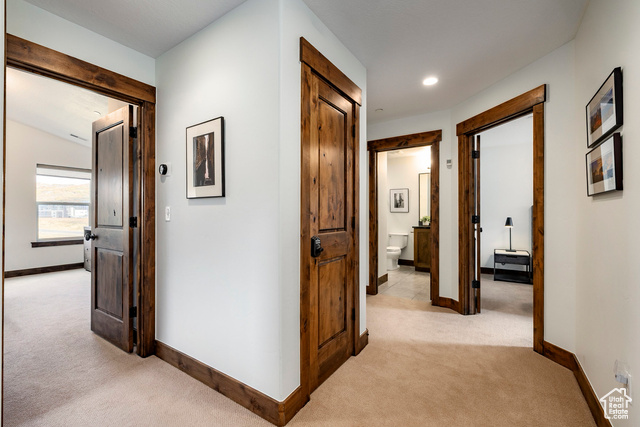 Photo 23 for MLS #2116119 at 924 W Abigail Dr