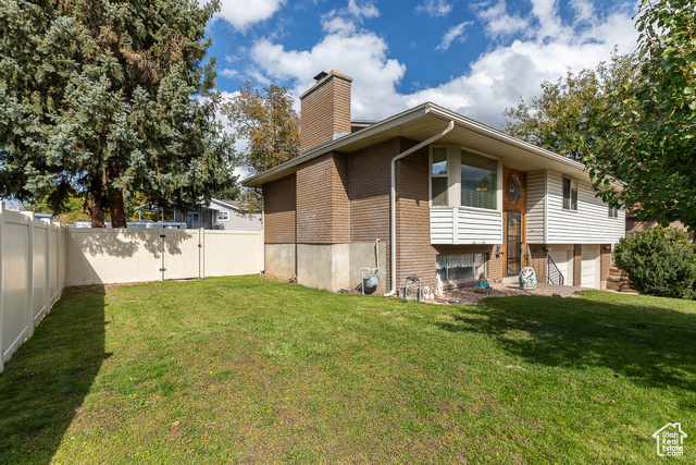 Photo 5 for MLS #2116126 at 1747 E Sugarloaf Dr