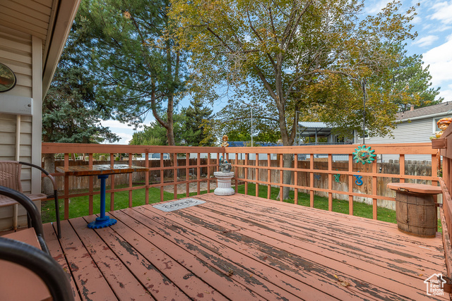 Photo 11 for MLS #2116126 at 1747 E Sugarloaf Dr