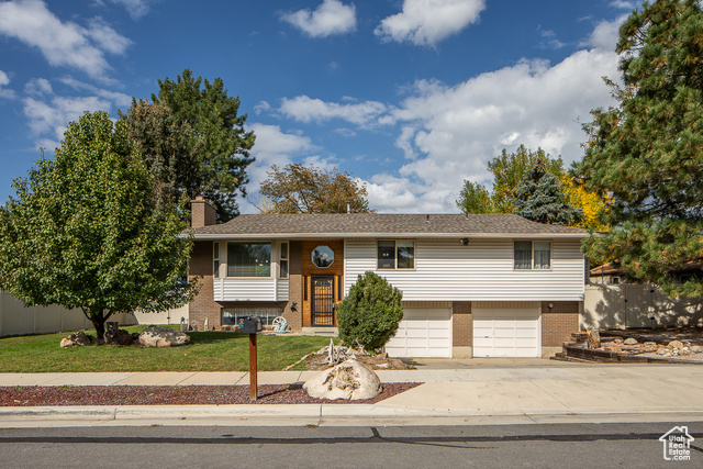 1747 E SUGARLOAF DR, Sandy UT 84092