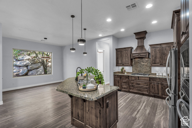 Photo 9 for MLS #2116137 at 587 E Amiata Way