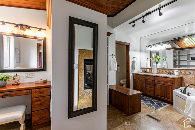Photo 20 for MLS #2116143 at 2885 E Live Oak Cir