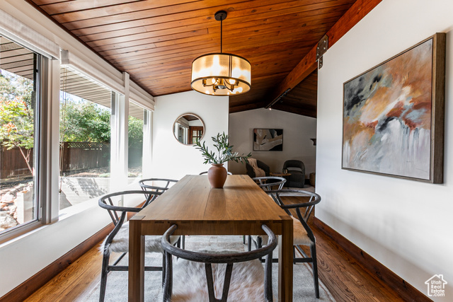 Photo 9 for MLS #2116143 at 2885 E Live Oak Cir